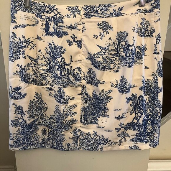 Adorable Toile Miniskirt - Picture 4 of 6